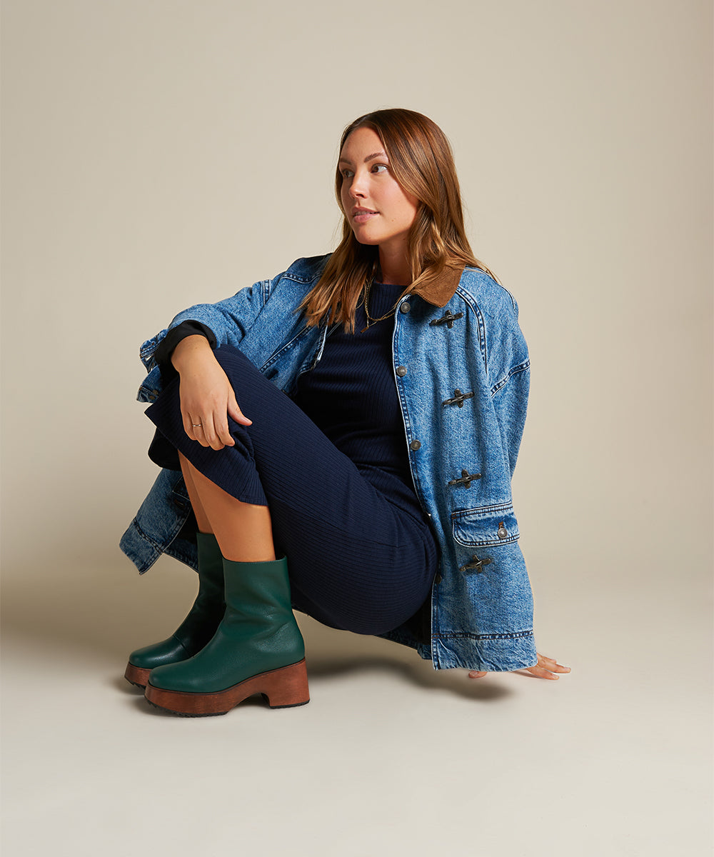 Charlotte Stone - Isla