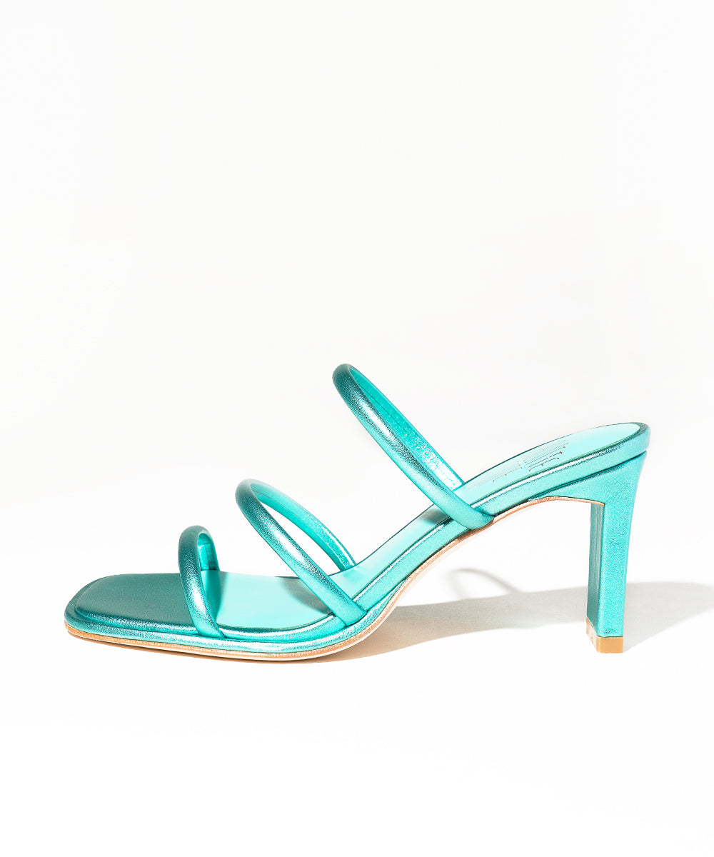 ZUMA - Charlotte Stone