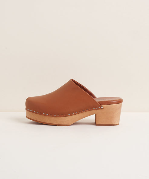 Martino Low Heel Wooden Clog, Luggage Brown – Charlotte Stone